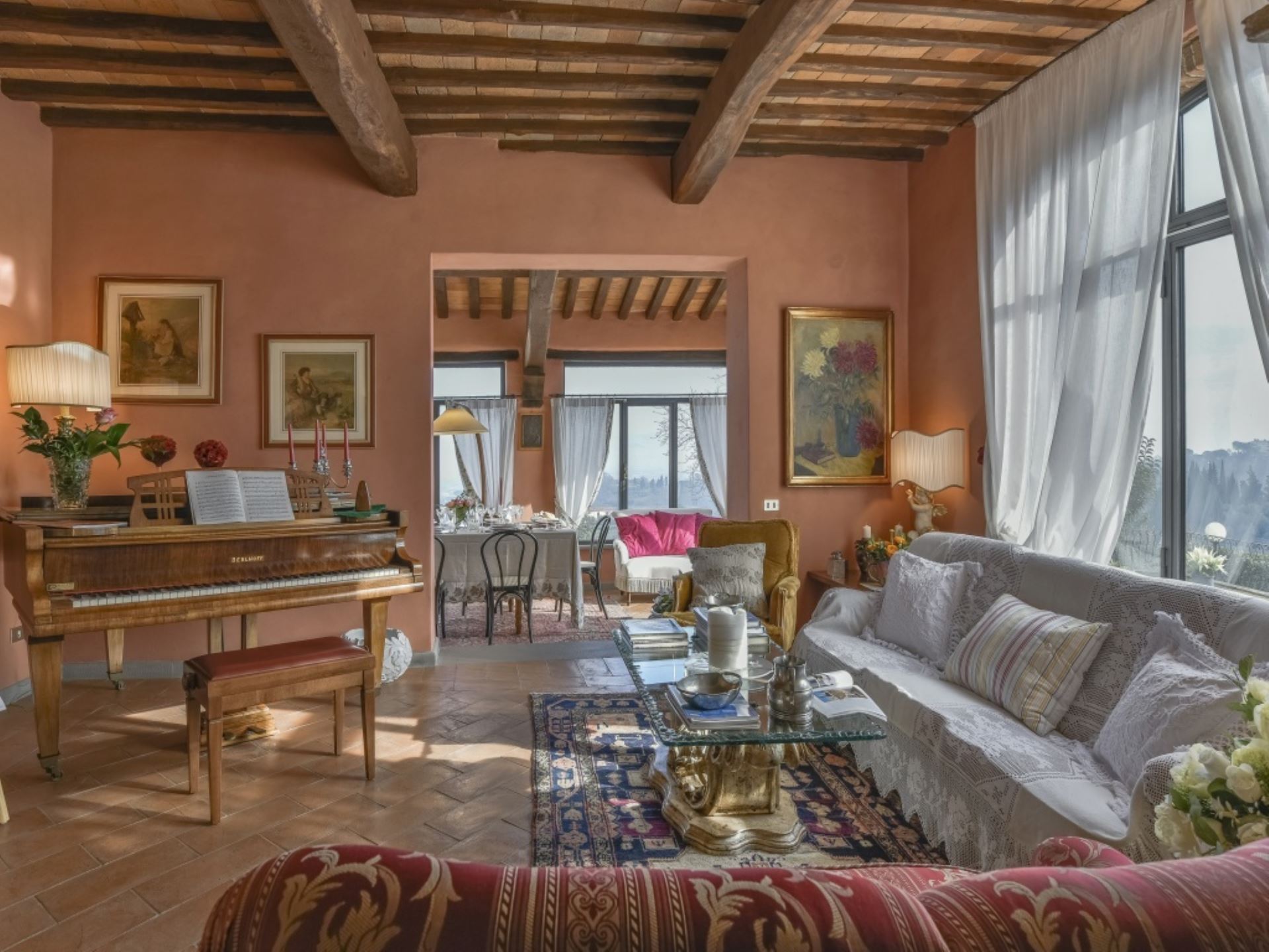 VILLA LUCENTE