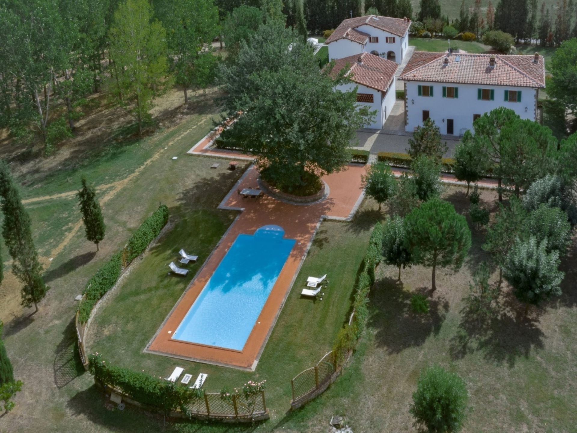 VILLA IOLE