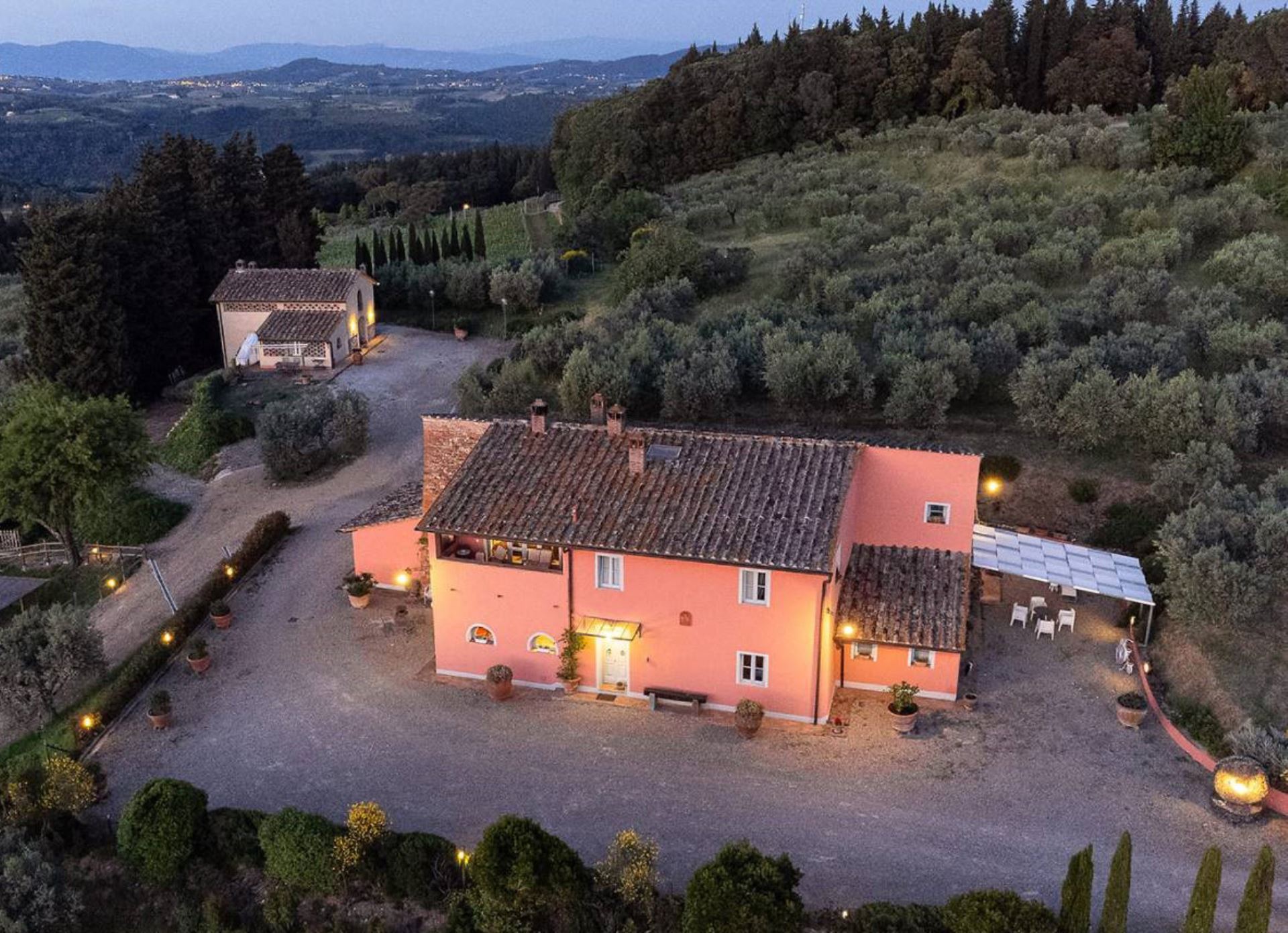 SOTTO COLLE - VILLA