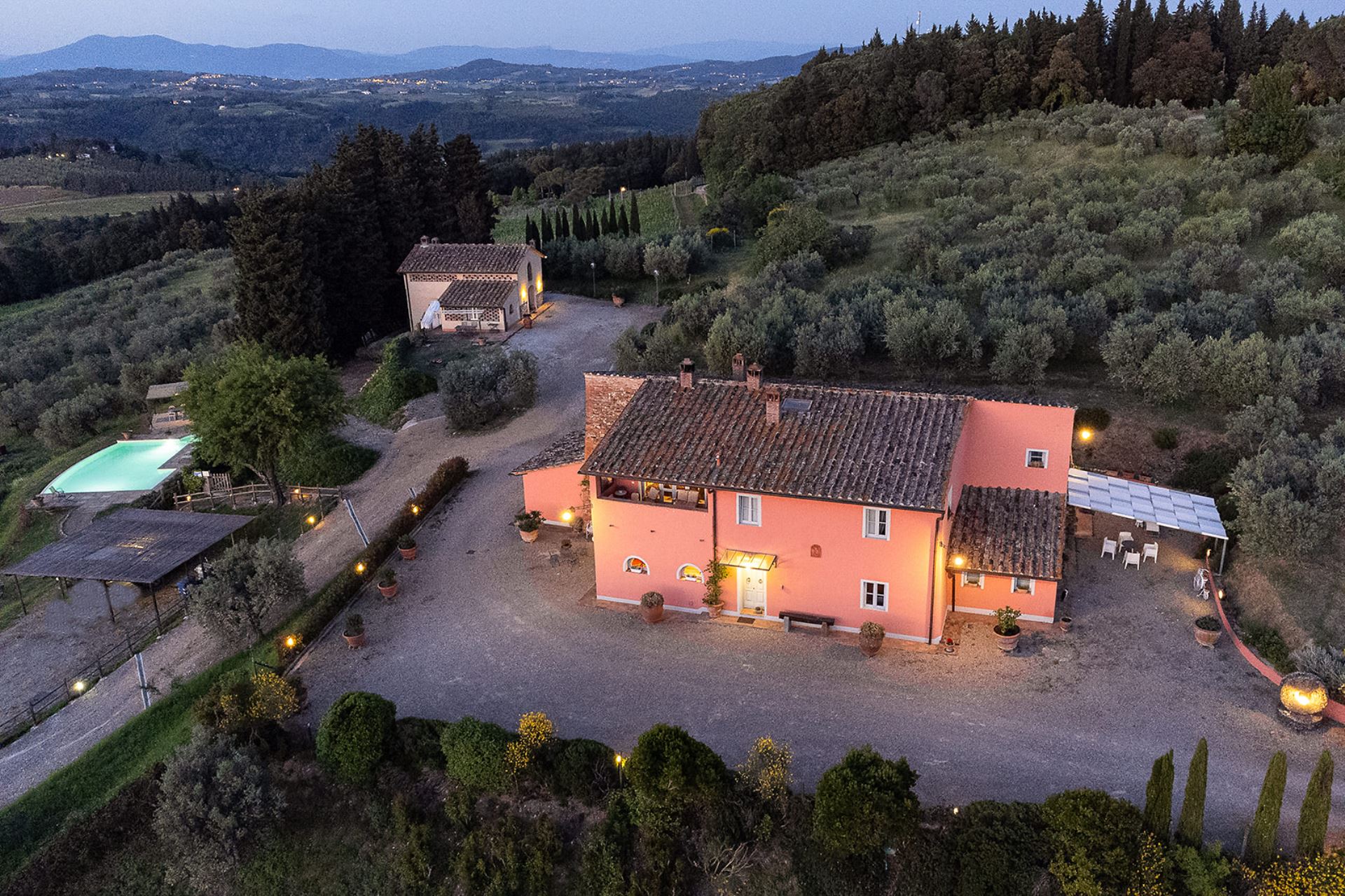 SOTTO COLLE - VILLA e COTTAGE