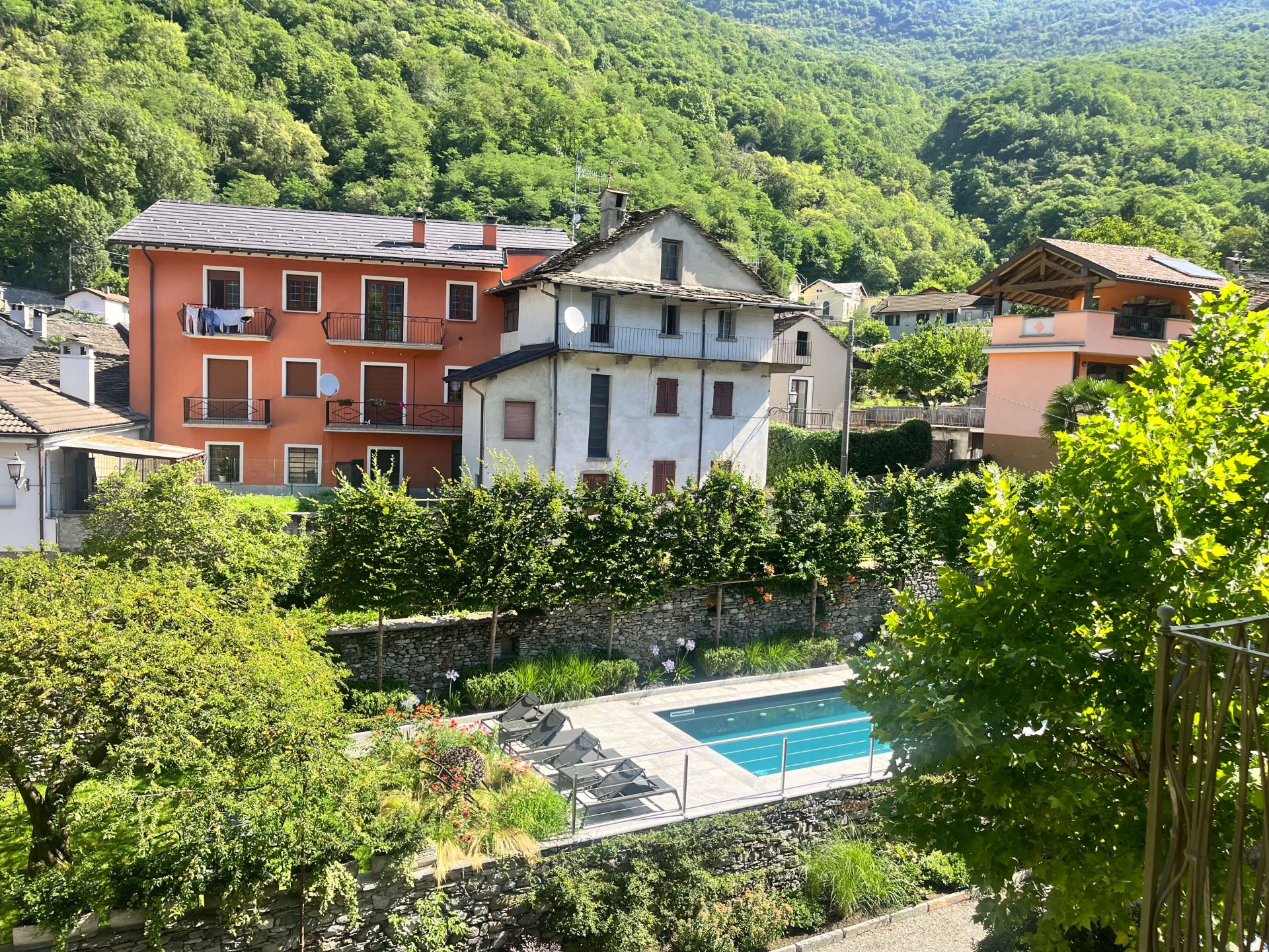 VILLA MAGGIORE