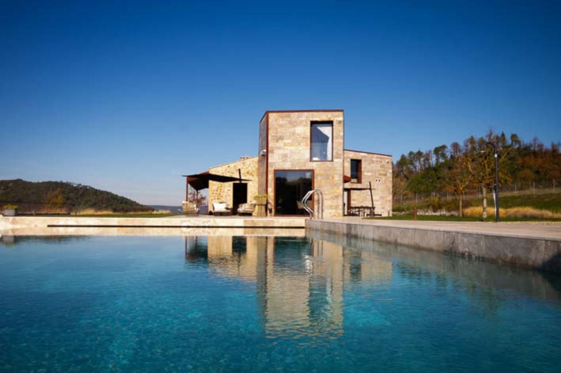 VILLA DESIGN
