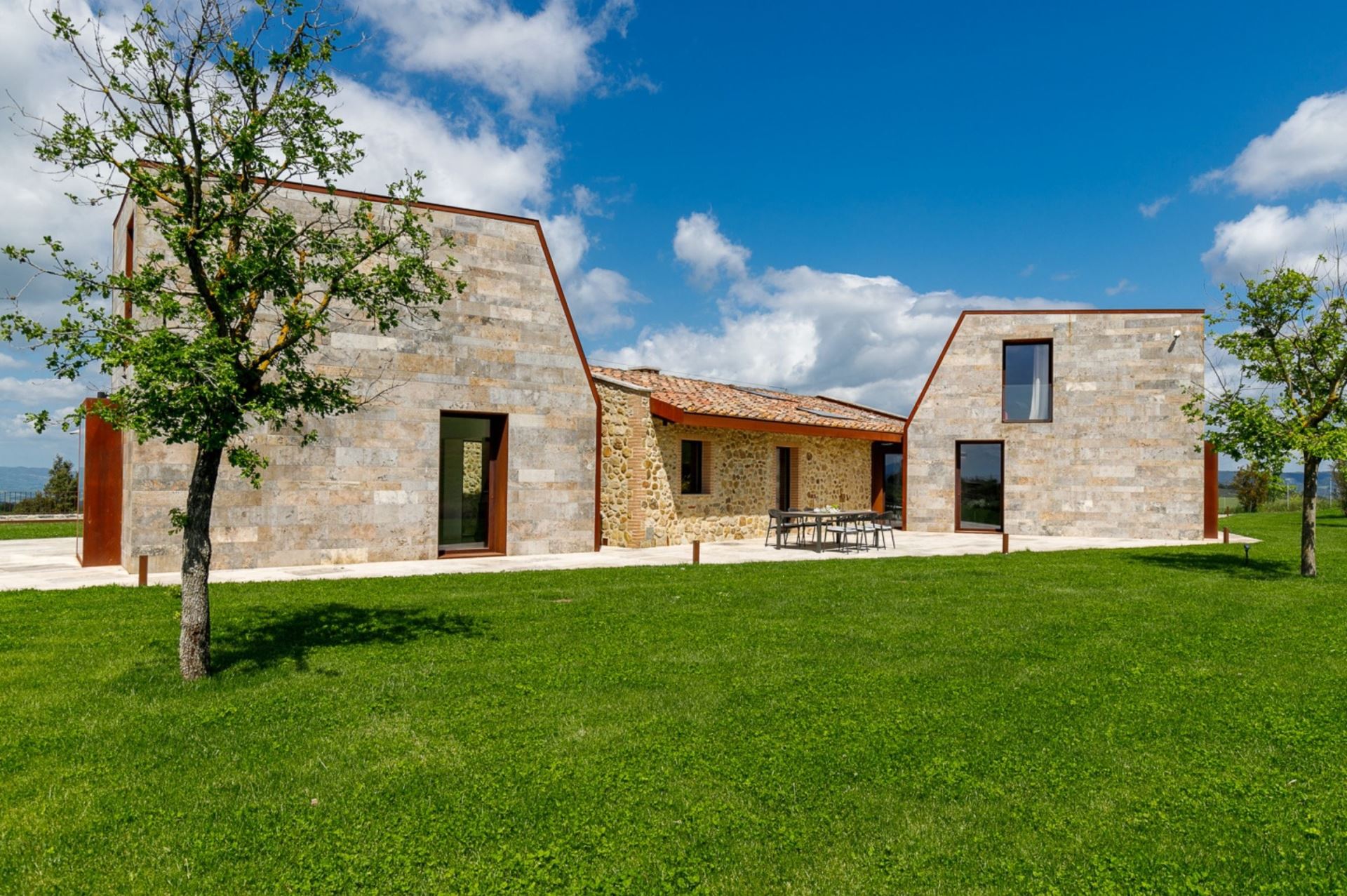 VILLA DESIGN