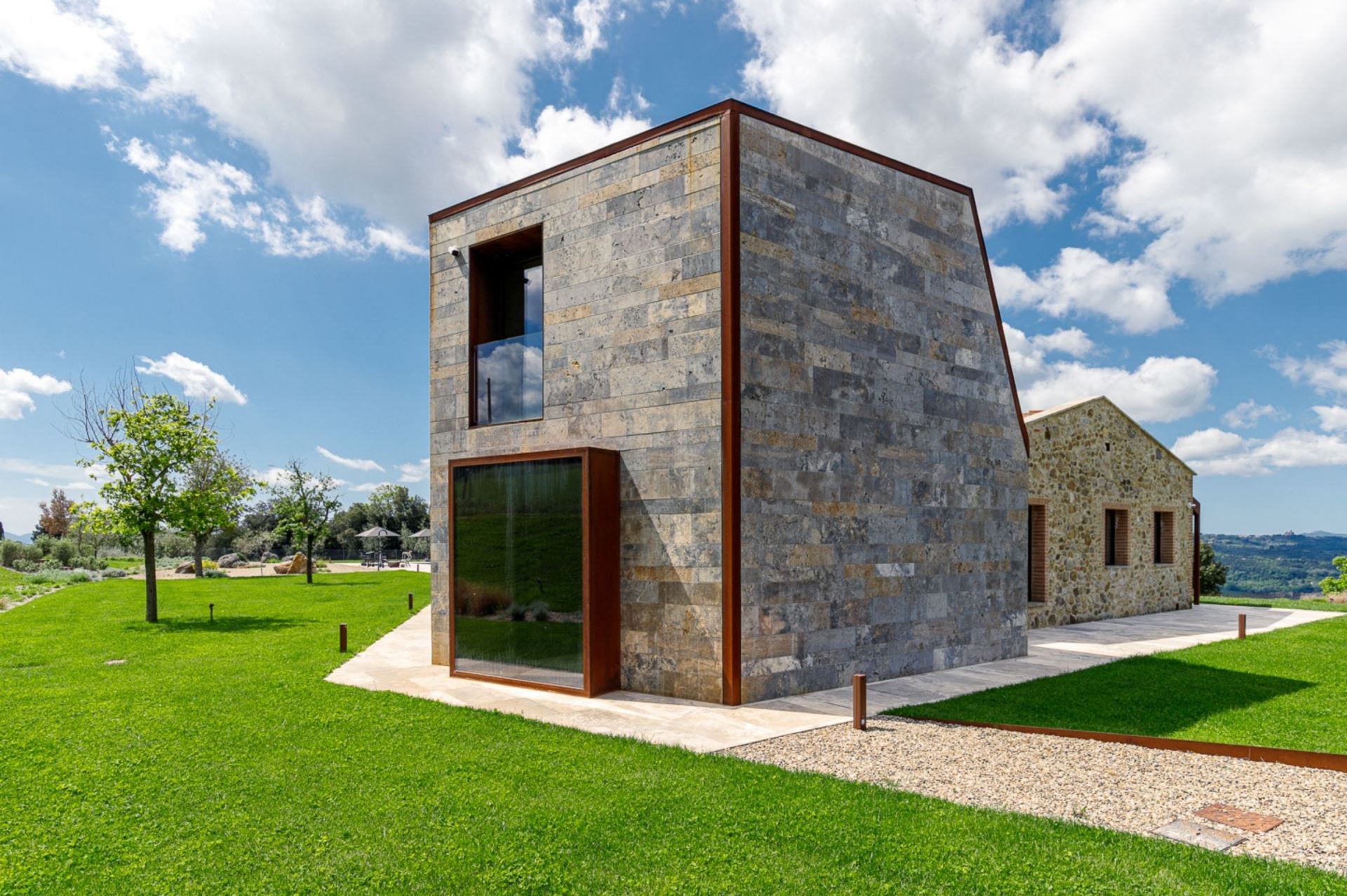VILLA DESIGN