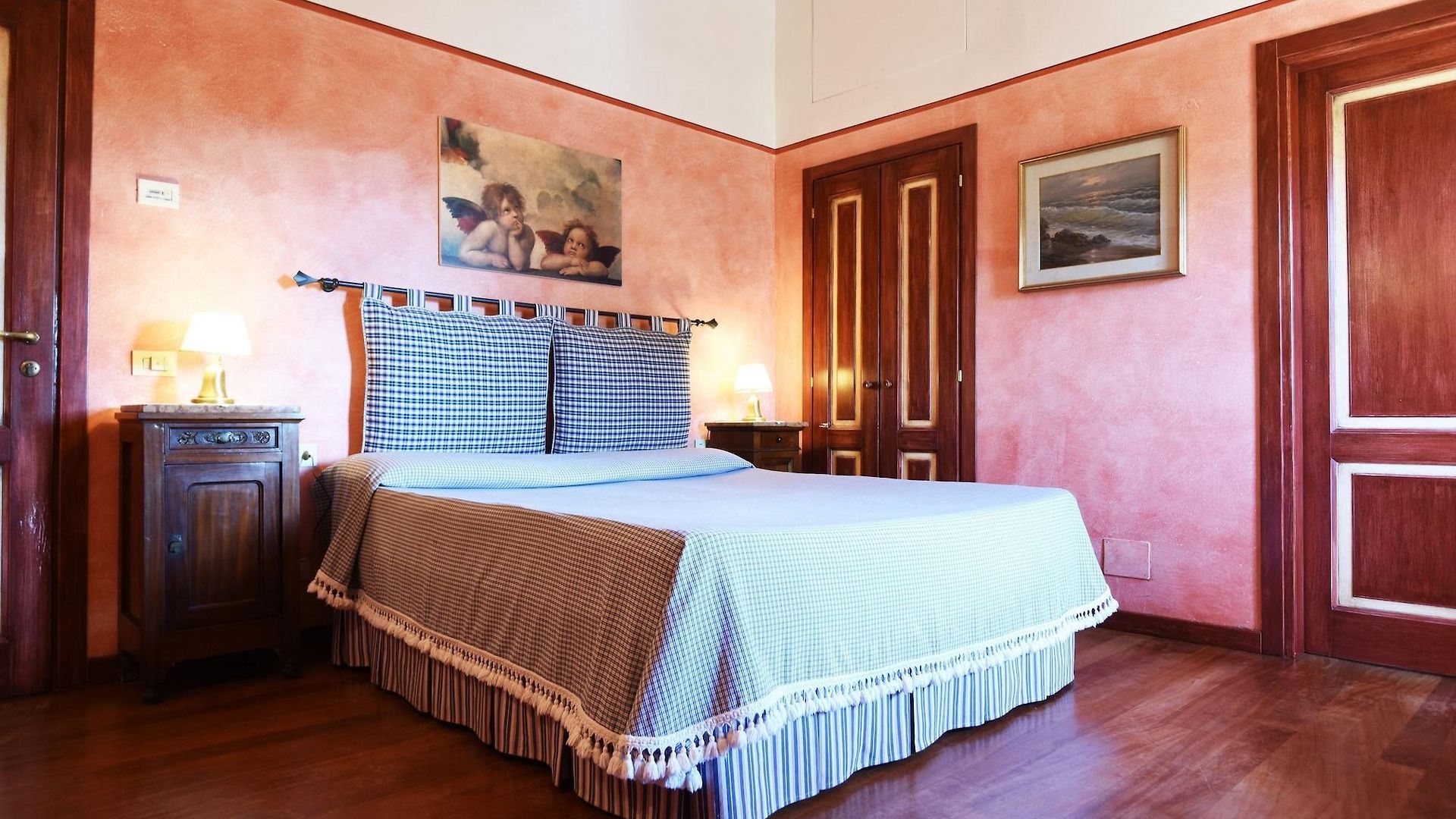 VILLA MARI