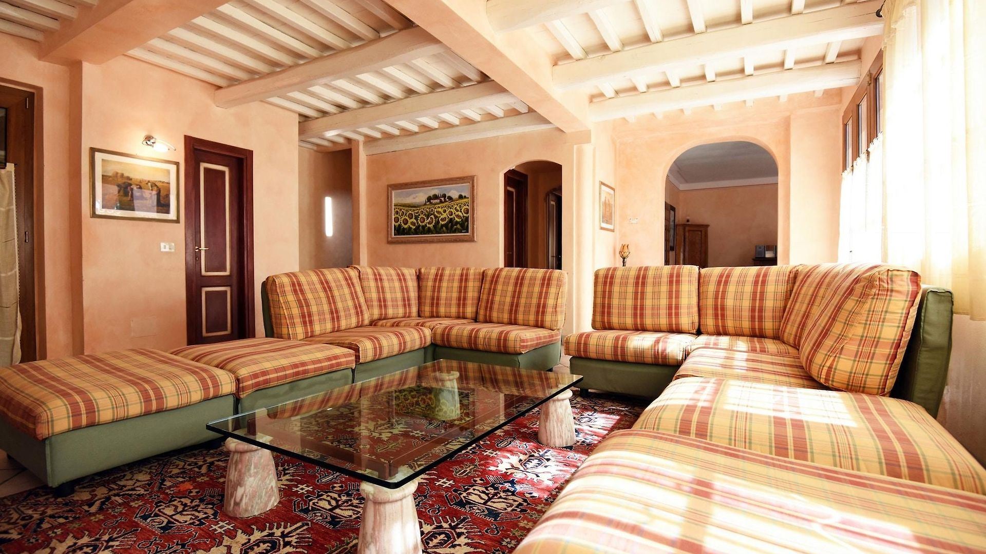 VILLA MARI