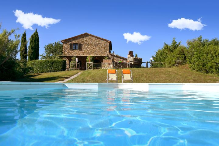 VILLA LARA