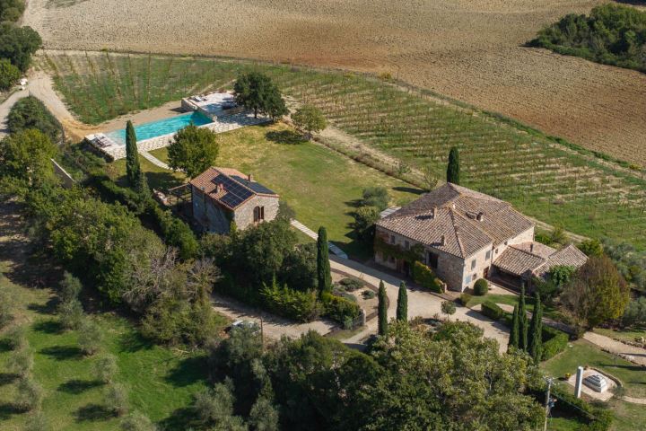 VILLA DI CORSANO