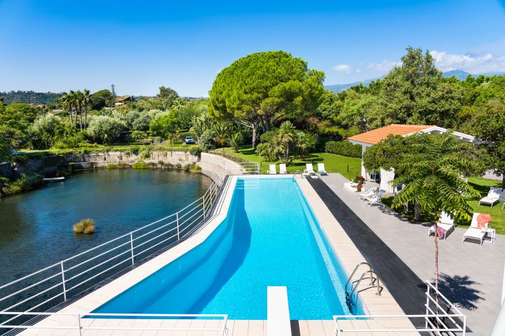 VILLA DEL FARO