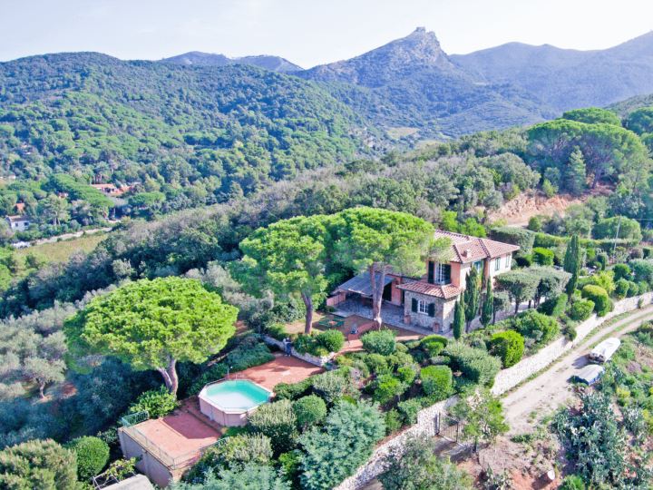VILLA MAGAZZINI