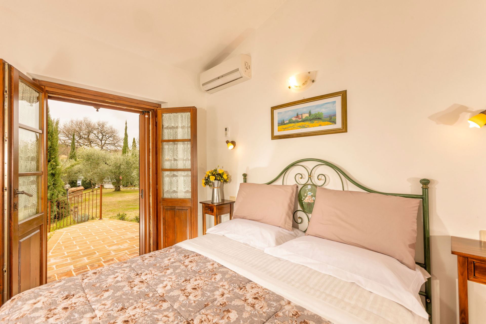 image Double Room Town view