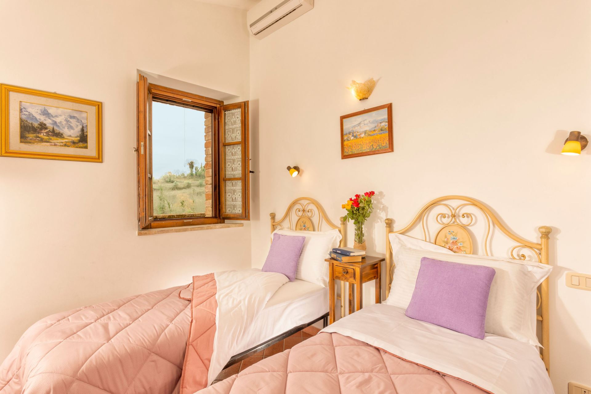image Single/Double bedroom Pool view