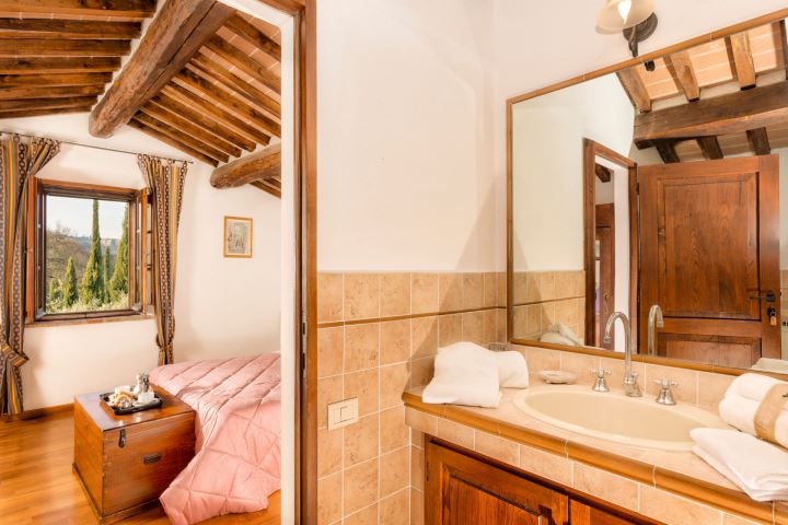 image Double Bedroom Deluxe Town view
